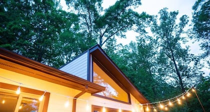Waterfront River Views | Glass Sunroom | Peaceful