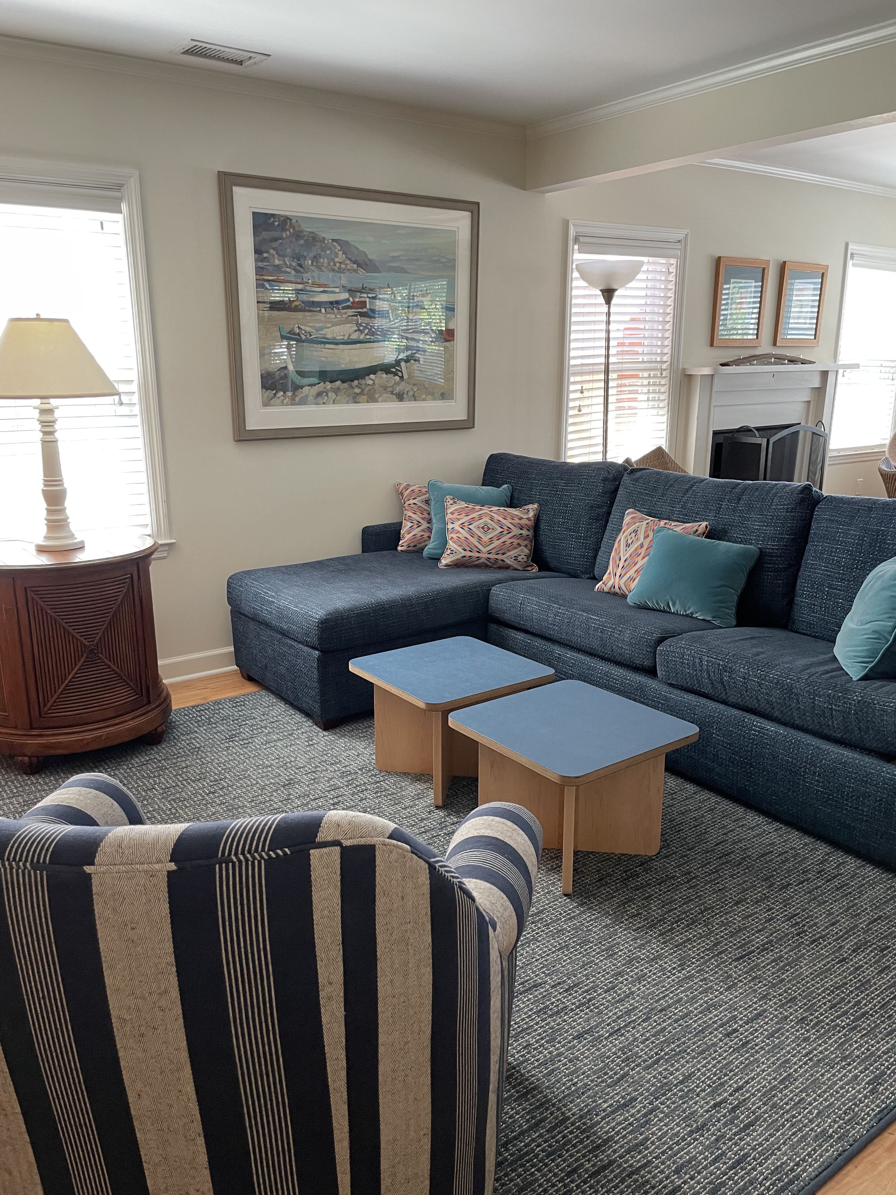 Captain's Quarters: Main Floor Suite of Classic 1940's Beach Cottage Duplex