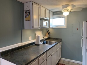 Fridge, microwave, oven, stovetop - 189 Grandview #1 - Saco Bay Rentals (Old Orchard Beach)