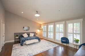 5 chambres, fer et planche à repasser, lit parapluie, Wi-Fi gratuit