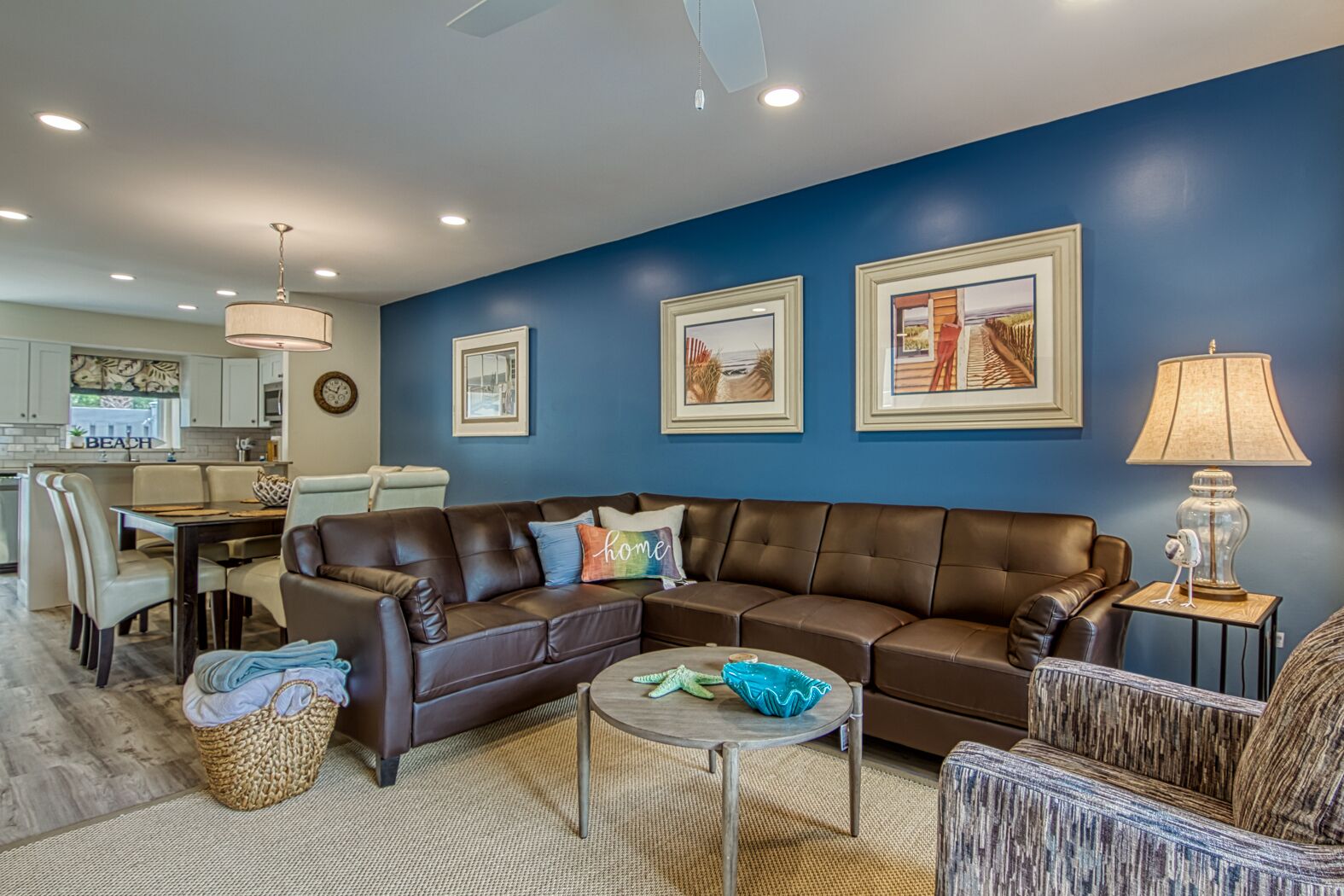 10% off a week or more, 400 yards from the beach, 1st flr bdrm, pets