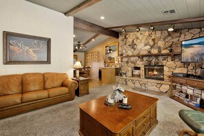 TV, fireplace - Moose Manor Estate at Big Bear- Hot Tub- Games (Big Bear Lake)