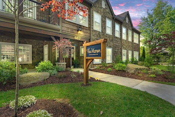 The Blowing Rock Manor