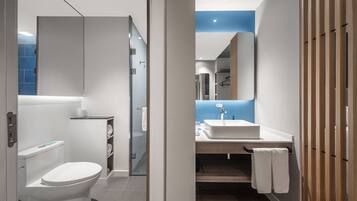 Doccia, soffione a pioggia, set di cortesia gratuito, asciugacapelli