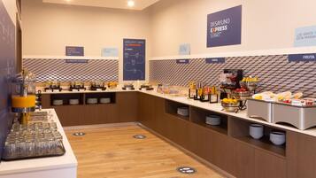 Desayuno continental incluido todos los días