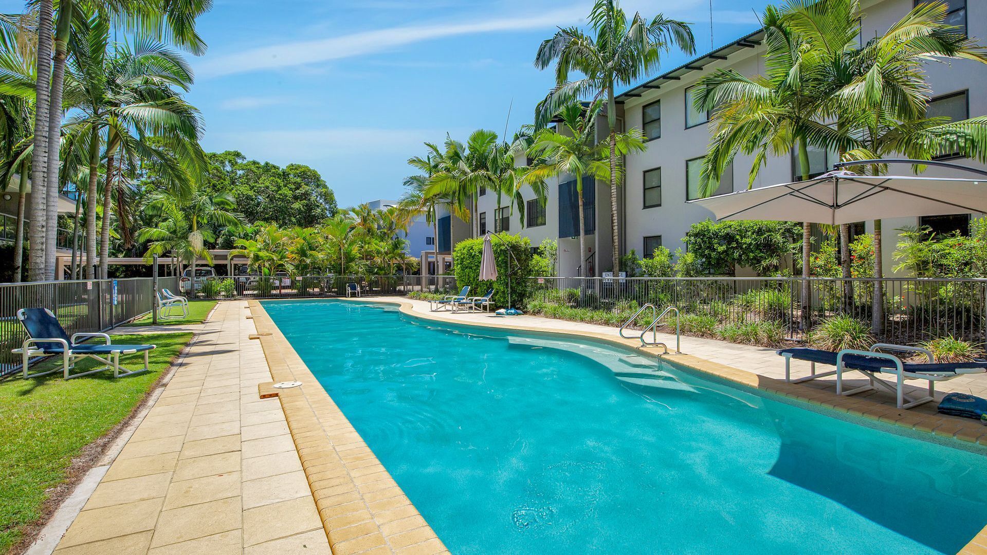 Baden 28 - Rainbow Shores. Top Floor Unit. Air conditioned. Walk to Beach — image 5