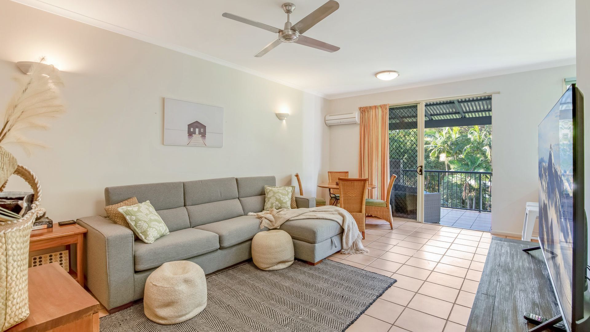 Baden 28 - Rainbow Shores. Top Floor Unit. Air conditioned. Walk to Beach — image 9
