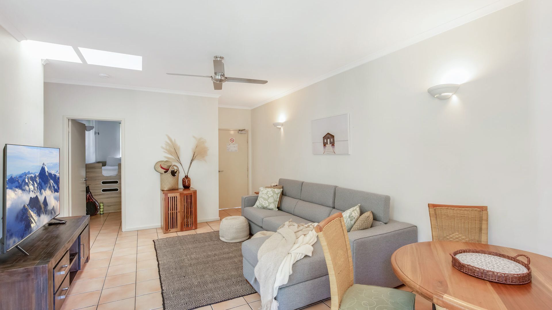 Baden 28 - Rainbow Shores. Top Floor Unit. Air conditioned. Walk to Beach — image 10