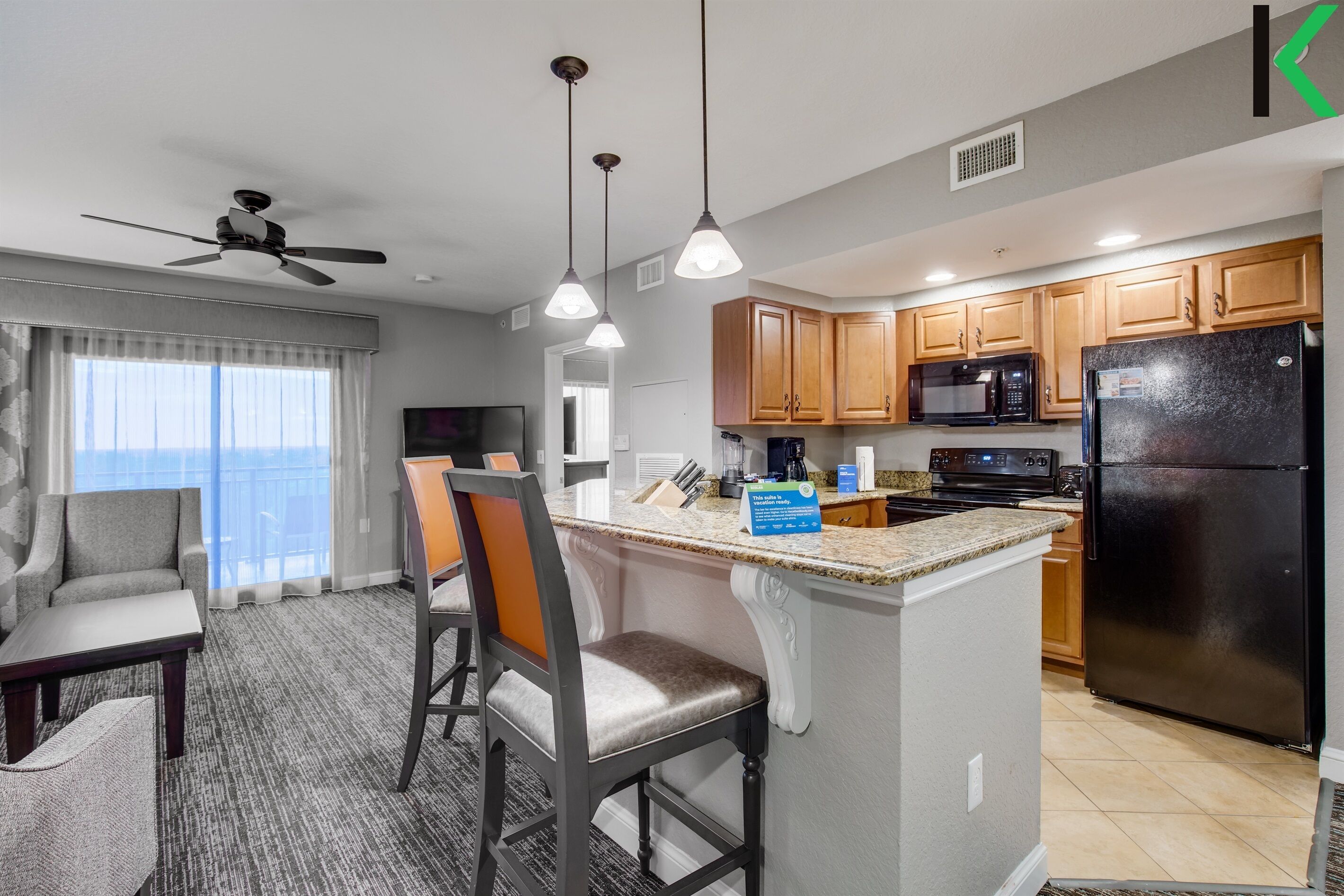 Family Bliss: 2BR Dlx inside Disney Gates, Lazy rivers, Parks Shuttle