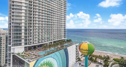 OCEANFRONT BUILDING; rooftop pool, 1 Bd condo with OCEAN VIEWS GUARANTEED