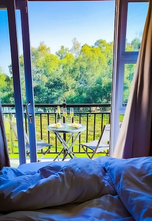 1 soverom, safe på rommet, skrivebord og lydisolert