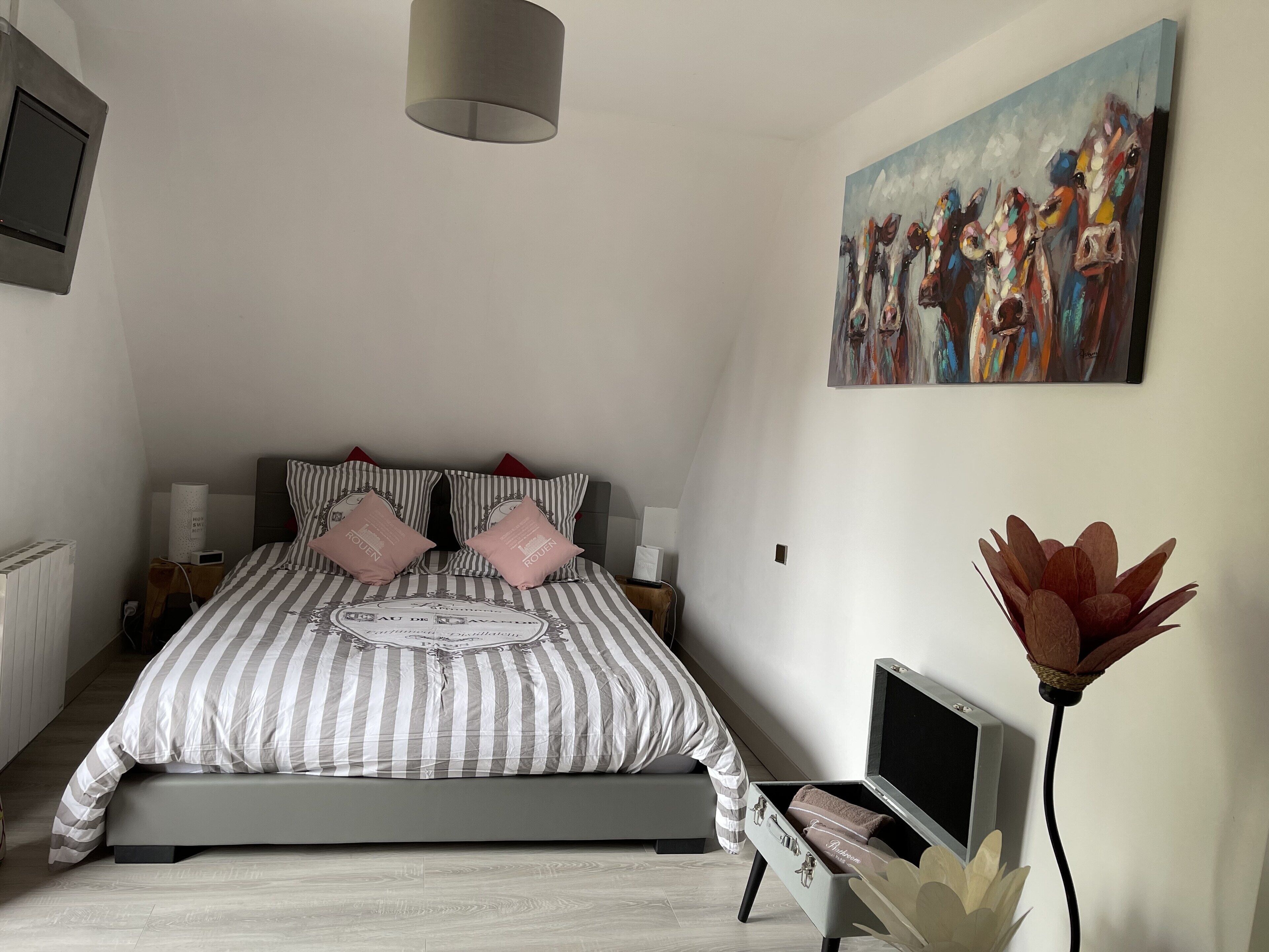 2 slaapkamers, reisbedje, gratis wifi, beddengoed