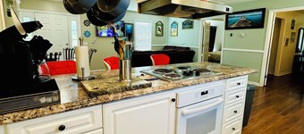 Book Fast! Top-Rated 5★ Cottage Near Carolina Beach—Private, Peaceful, Perfect