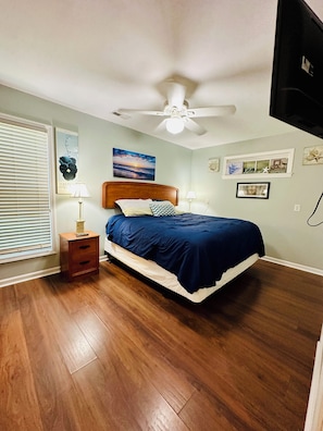 3 bedrooms, desk, free WiFi, bed sheets - Book Fast! Top-Rated 5★ Cottage Near Carolina Beach—Private, Peaceful, Perfect (Wilmington)