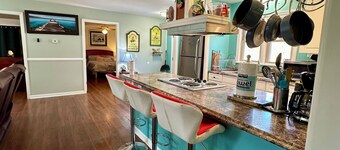 Book Fast! Top-Rated 5★ Cottage Near Carolina Beach—Private, Peaceful, Perfect