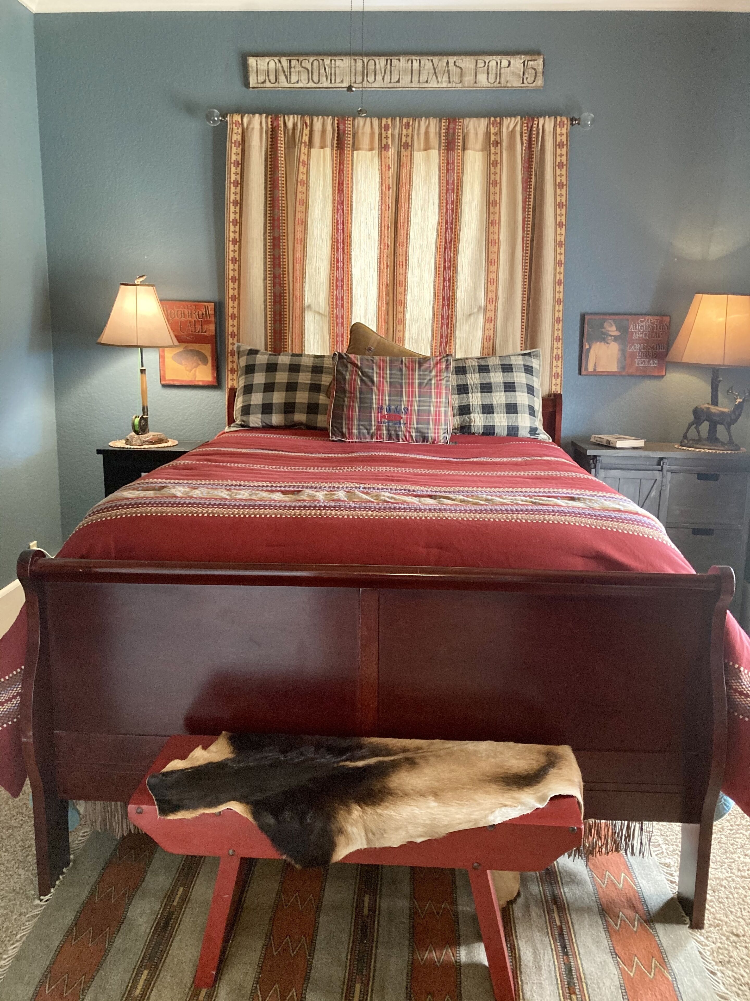 Hudsen’s on the Llano - Historic farmhouse on the Llano River in Castell, TX