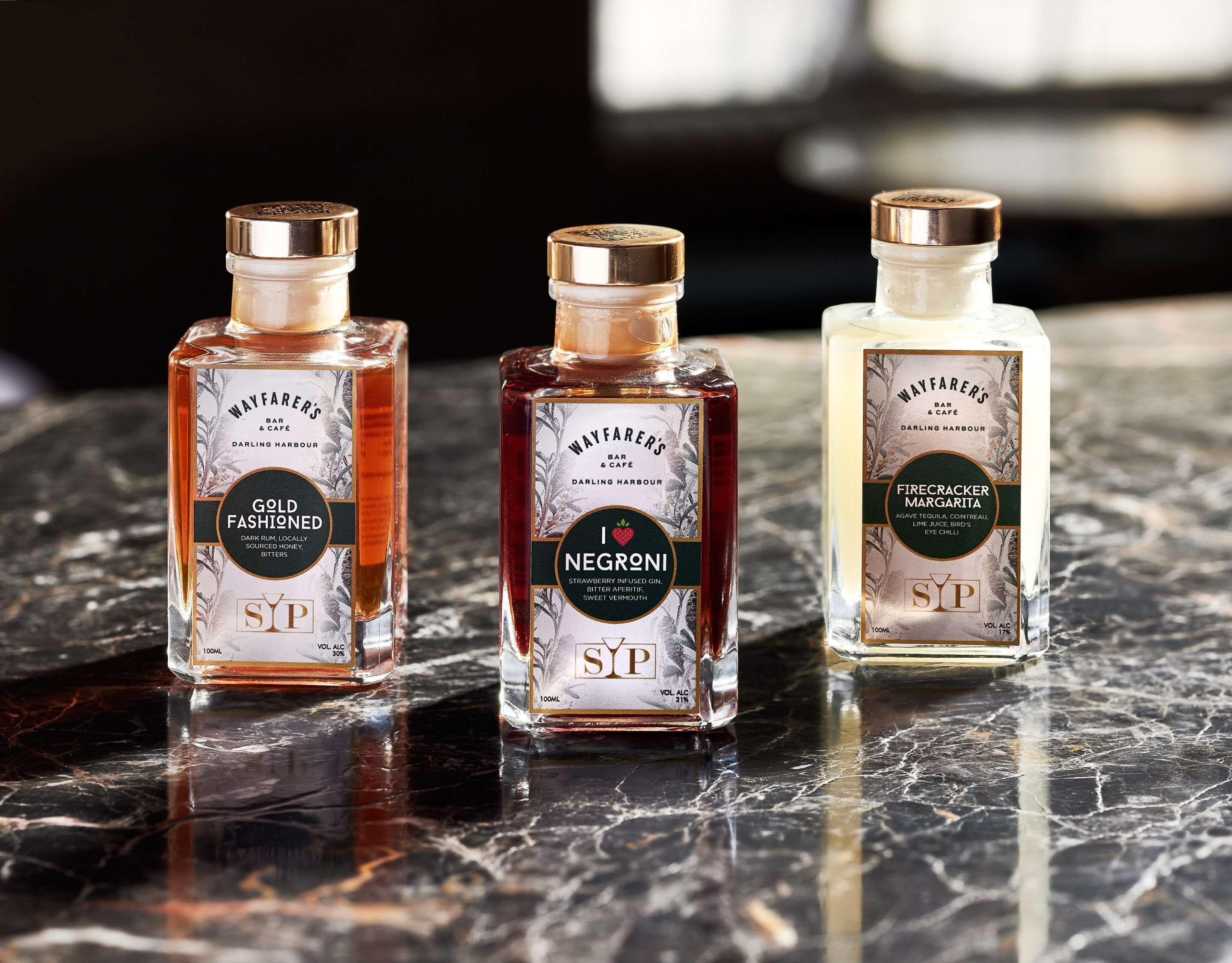 serves breakfast, lunch and dinner