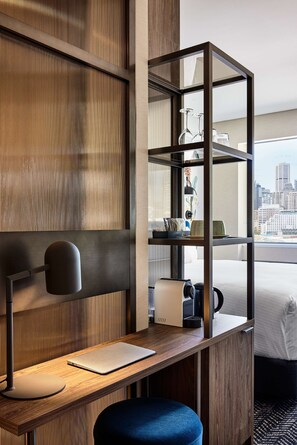 Premium bedding, pillow-top beds, in-room safe, blackout curtains - Aiden by Best Western Darling Harbour (Pyrmont)