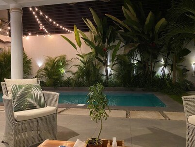 Private house with pool for 8 I Walking distance to the beach