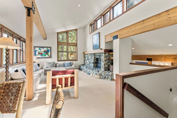 Smart TV, fireplace, DVD player, offices