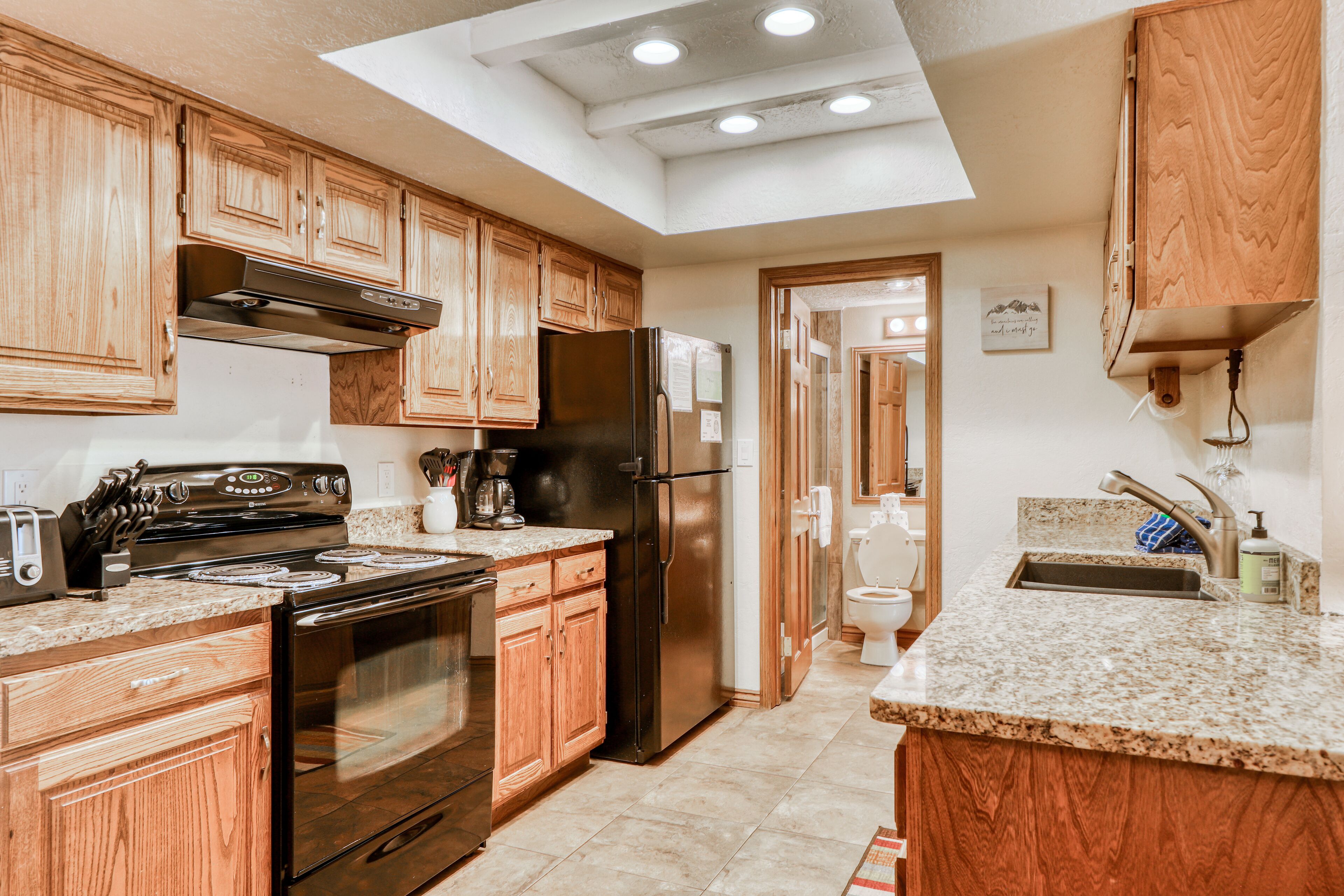 Ski-In/Out 2nd-Floor Condo w/Free WiFi, Fireplace, & Shared Heated Pool, Hot Tub