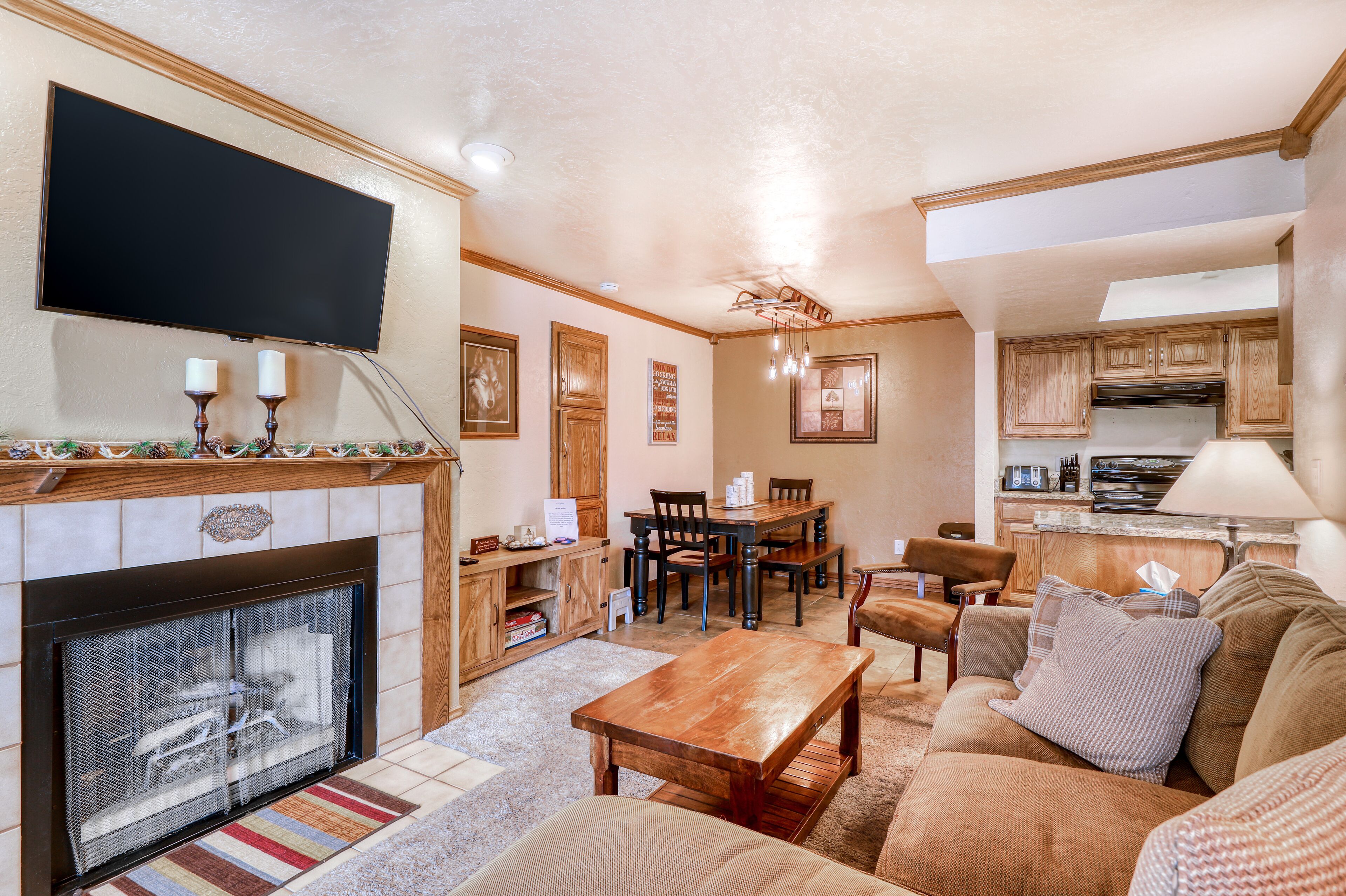 Ski-In/Out 2nd-Floor Condo w/Free WiFi, Fireplace, & Shared Heated Pool, Hot Tub