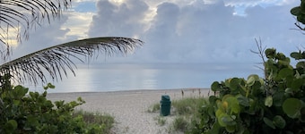 Beach Villa! Boca Raton! Book Early for Season!!