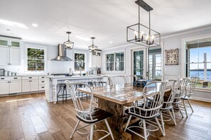 Dining - Dog-friendly, lakefront house with beach access, dock, AC, W/D, patio, & firepit (St. Germain)