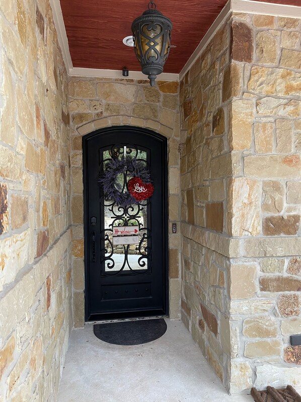 تفاصيل الفندق من الخارج