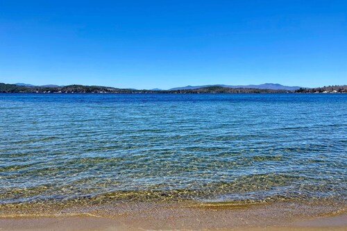 2 Mi to Lake Winnipesaukee! Group Hideaway