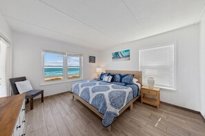 2 bedrooms, iron/ironing board, free WiFi, bed sheets - SPI Beach House Gateaway unit 1-501 (South Padre Island)