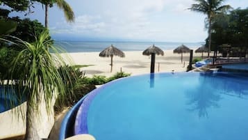 Piscine extérieure, piscine chauffée