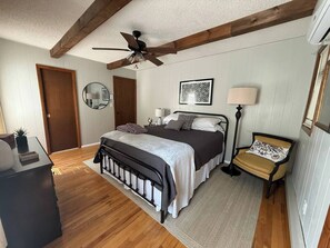 4 camere, ferro/asse da stiro, Wi-Fi gratuito, lenzuola