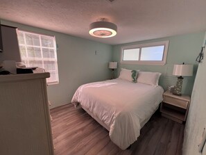 2 bedrooms, iron/ironing board, travel crib, free WiFi