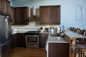 Fridge, microwave, oven, dishwasher