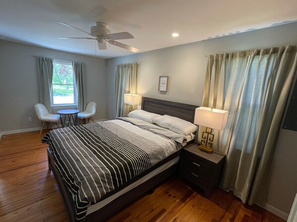 3 bedrooms, iron/ironing board, free WiFi, bed sheets