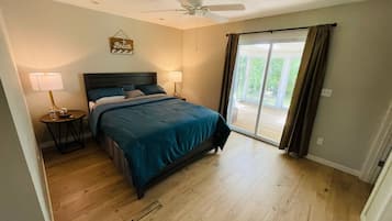3 slaapkamers, een strijkplank/strijkijzer, gratis wifi, beddengoed