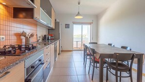 Coffee/tea maker, fridge, microwave, oven - Apartment Windmill O (Areal)