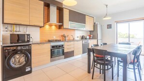 Coffee/tea maker, fridge, microwave, oven - Apartment Windmill O (Areal)