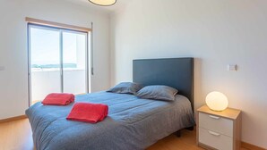 2 bedrooms, iron/ironing board, travel crib, internet - Apartment Windmill O (Areal)