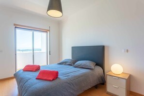 2 bedrooms, iron/ironing board, travel crib, internet