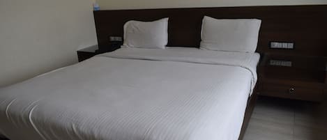 Suite | 1 slaapkamer, een bureau, gratis wifi, beddengoed