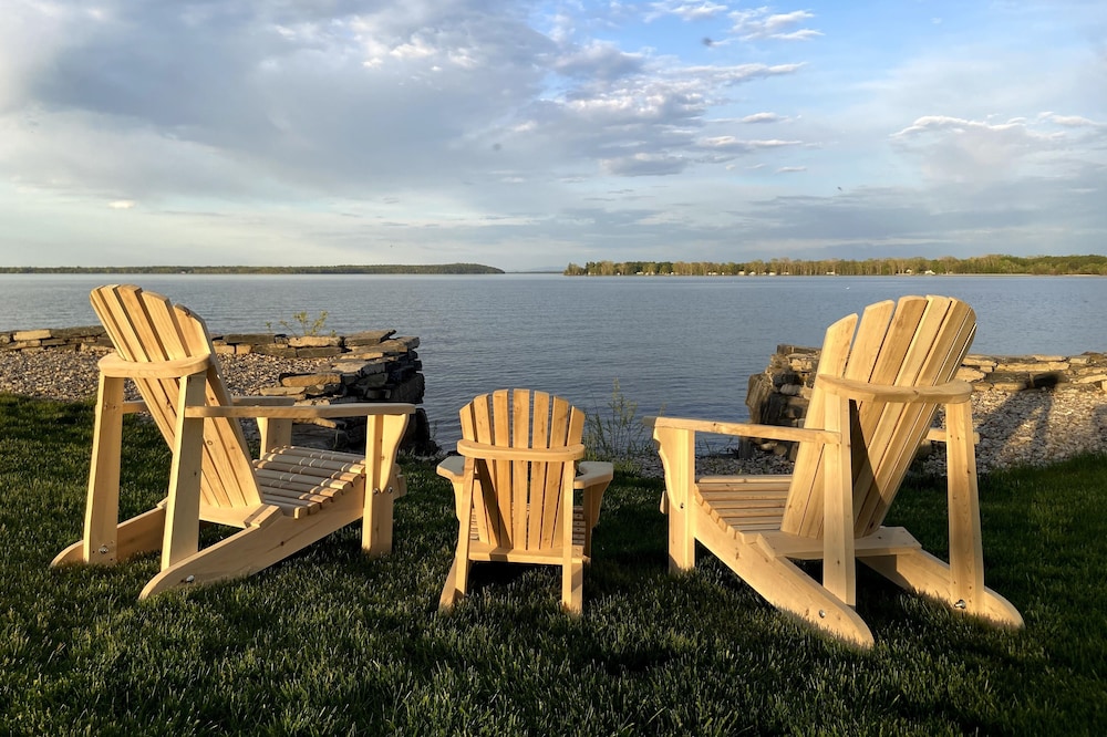Lakefront Home on Lake Champlain - New lower summer rate!