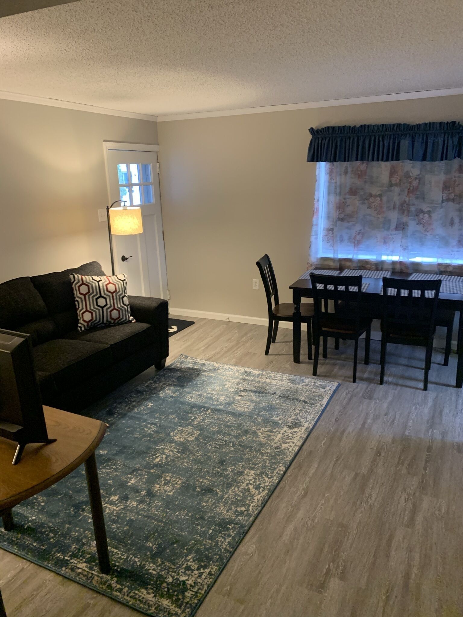 Beautiful 2 bedroom condo steps to the beach