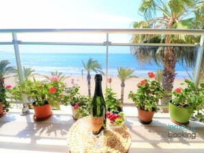 Property grounds - inmoBooking New Morsa Apartment, in front of the sea (Salou)