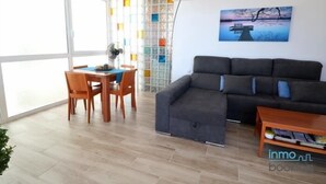 Unclassified image, 4 of 39, button - inmoBooking New Morsa Apartment, in front of the sea (Salou)