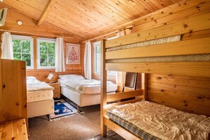 3 bedrooms, iron/ironing board, bed sheets - The Small Guest House with Pool, Wi-Fi & Garden (Sudwalde)