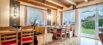 The Large Guest House with Pool, Wi-Fi and Garden; (Pet Friendly)