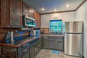 Refrigerador, microondas, tostadora y horno tostador