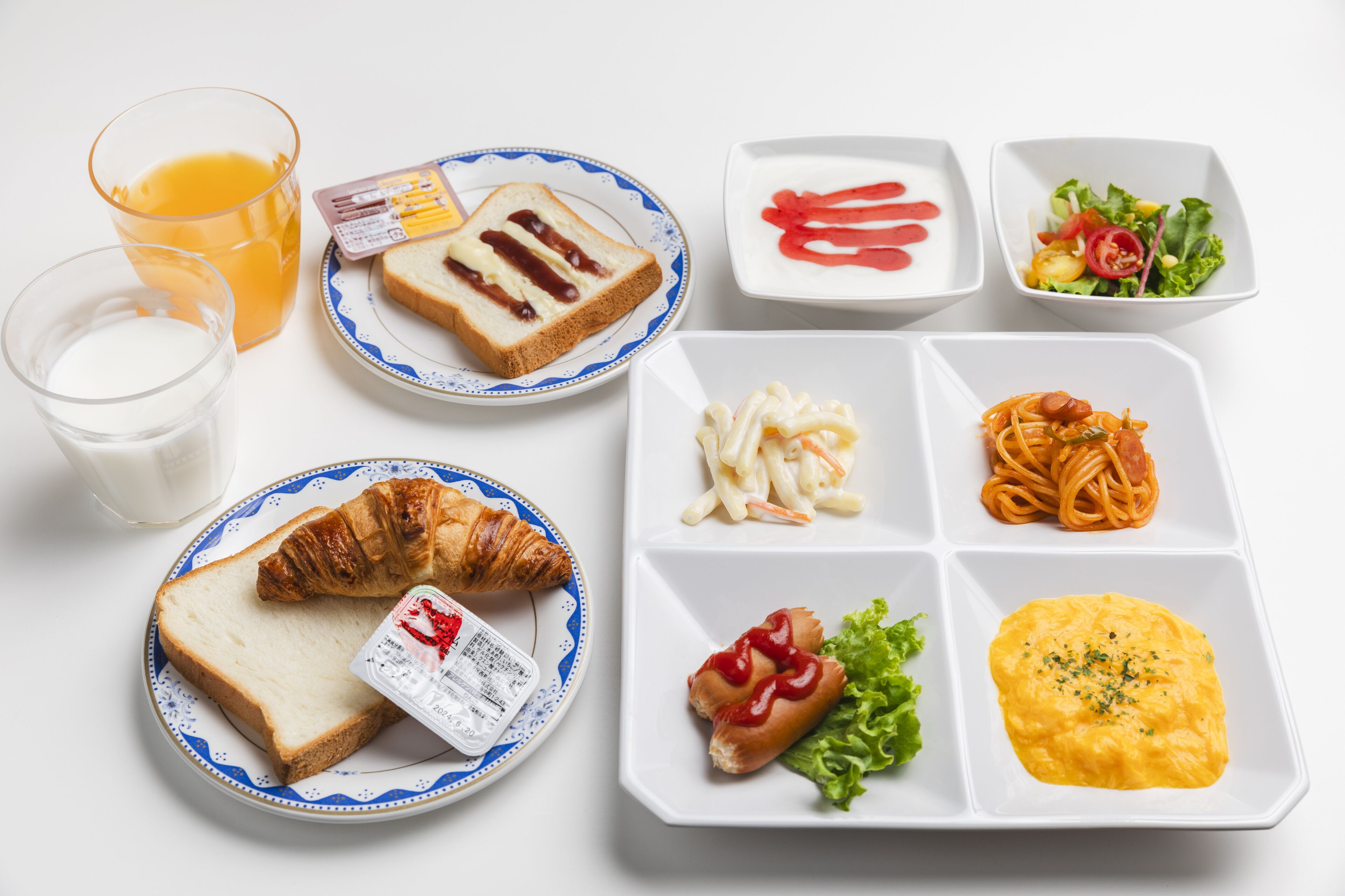 daily buffet breakfast (jpy 1200 per person)